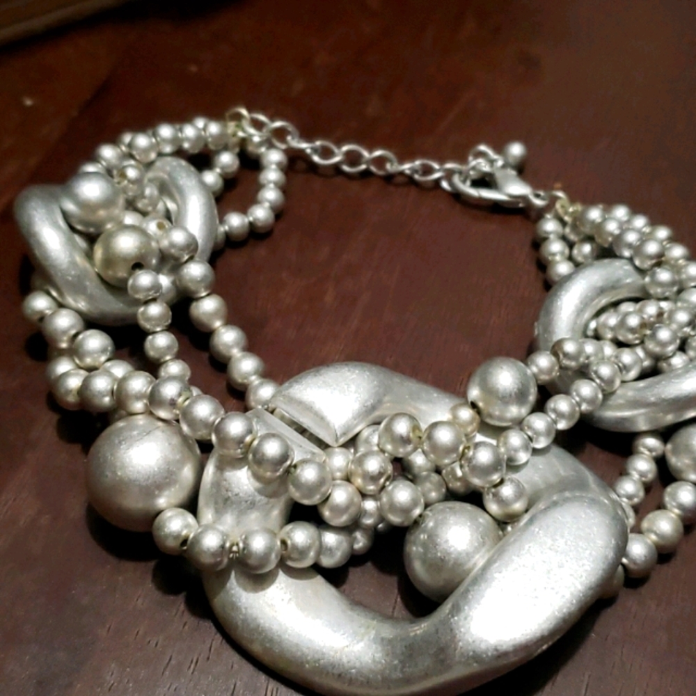 Beaded fashion bracelet